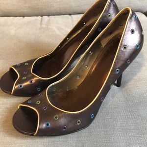 Like new! BCBG Brown Leather, Open Toe, 3.5” Heels